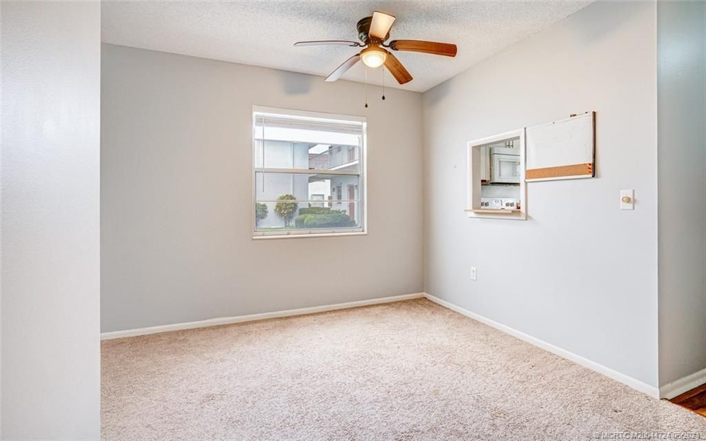 For Sale: $149,900 (2 beds, 2 baths, 1089 Square Feet)