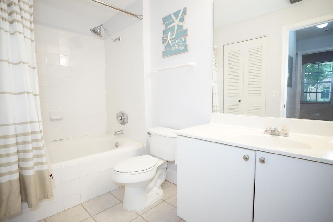 Active With Contract: $1,975 (1 beds, 1 baths, 596 Square Feet)