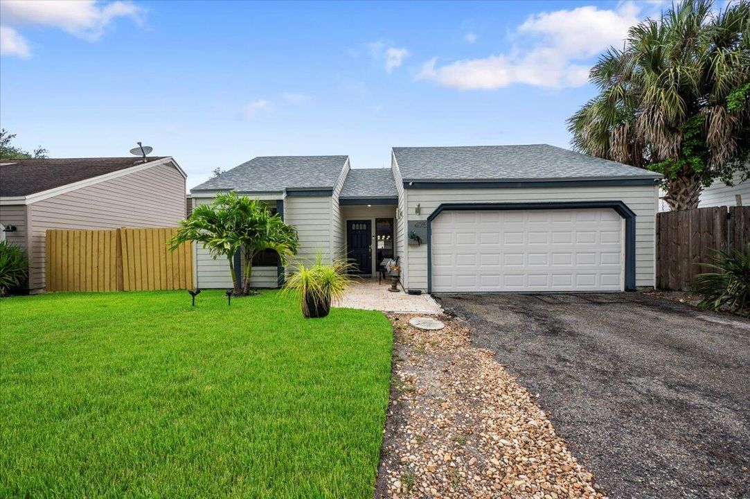 For Sale: $475,000 (3 beds, 2 baths, 1202 Square Feet)