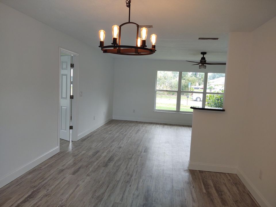 For Rent: $2,700 (3 beds, 2 baths, 1499 Square Feet)