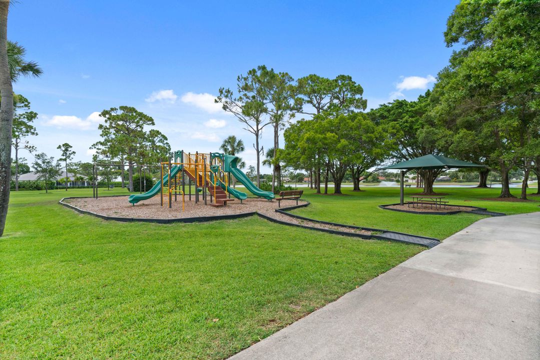 For Sale: $2,600,000 (4 beds, 3 baths, 3192 Square Feet)