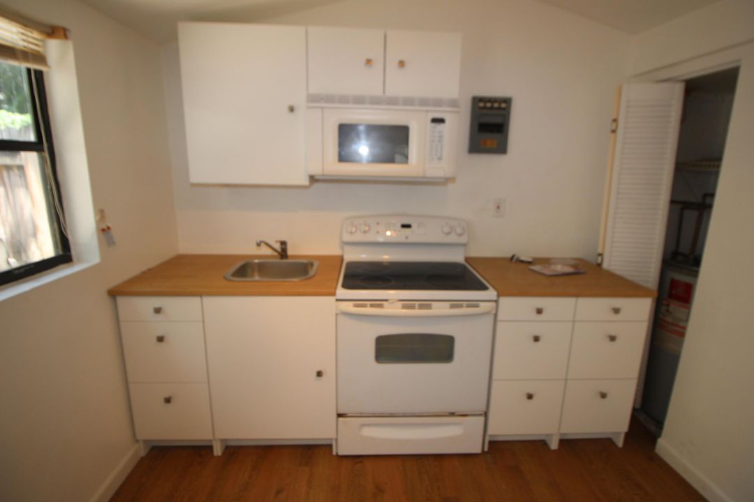 For Rent: $1,495 (1 beds, 1 baths, 750 Square Feet)