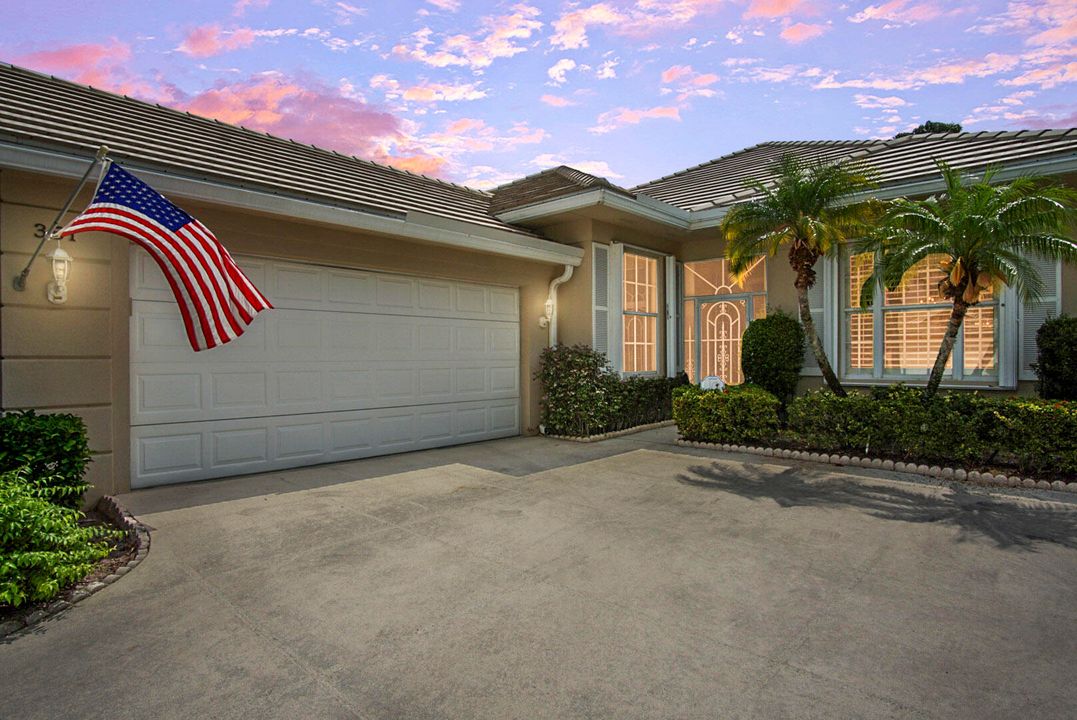 For Sale: $399,900 (3 beds, 2 baths, 1849 Square Feet)