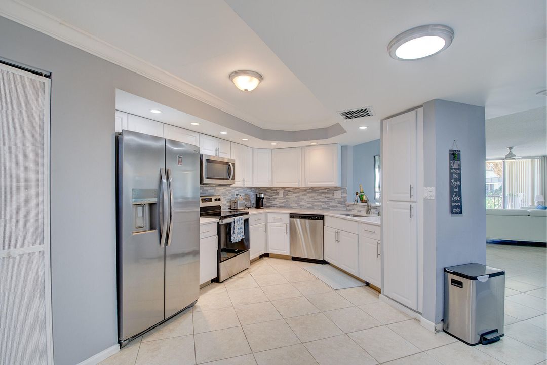 For Sale: $425,000 (2 beds, 2 baths, 1224 Square Feet)