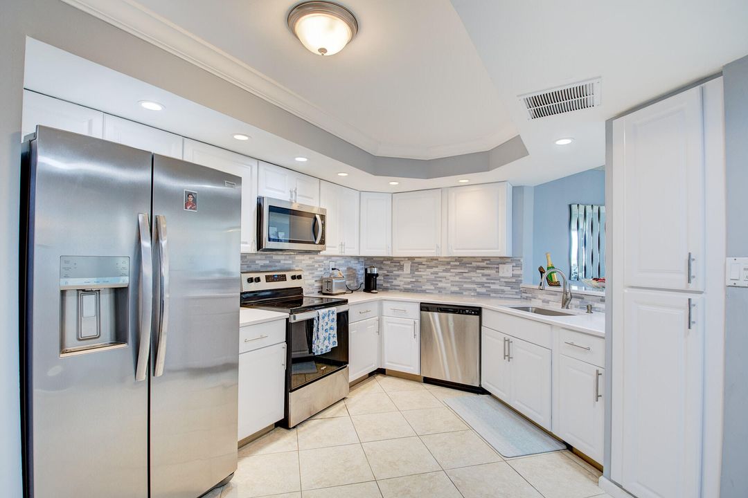 For Sale: $425,000 (2 beds, 2 baths, 1224 Square Feet)