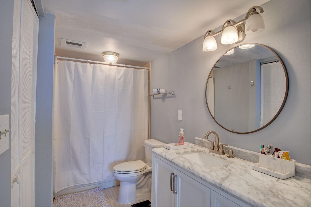 For Sale: $425,000 (2 beds, 2 baths, 1224 Square Feet)