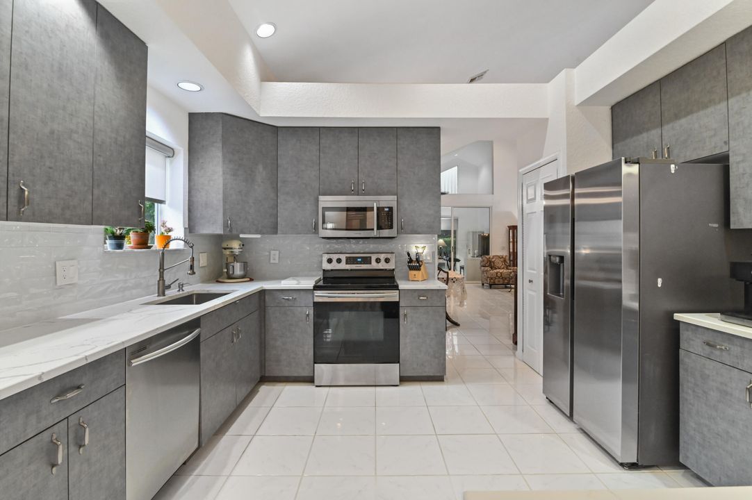 For Sale: $739,900 (3 beds, 2 baths, 2723 Square Feet)