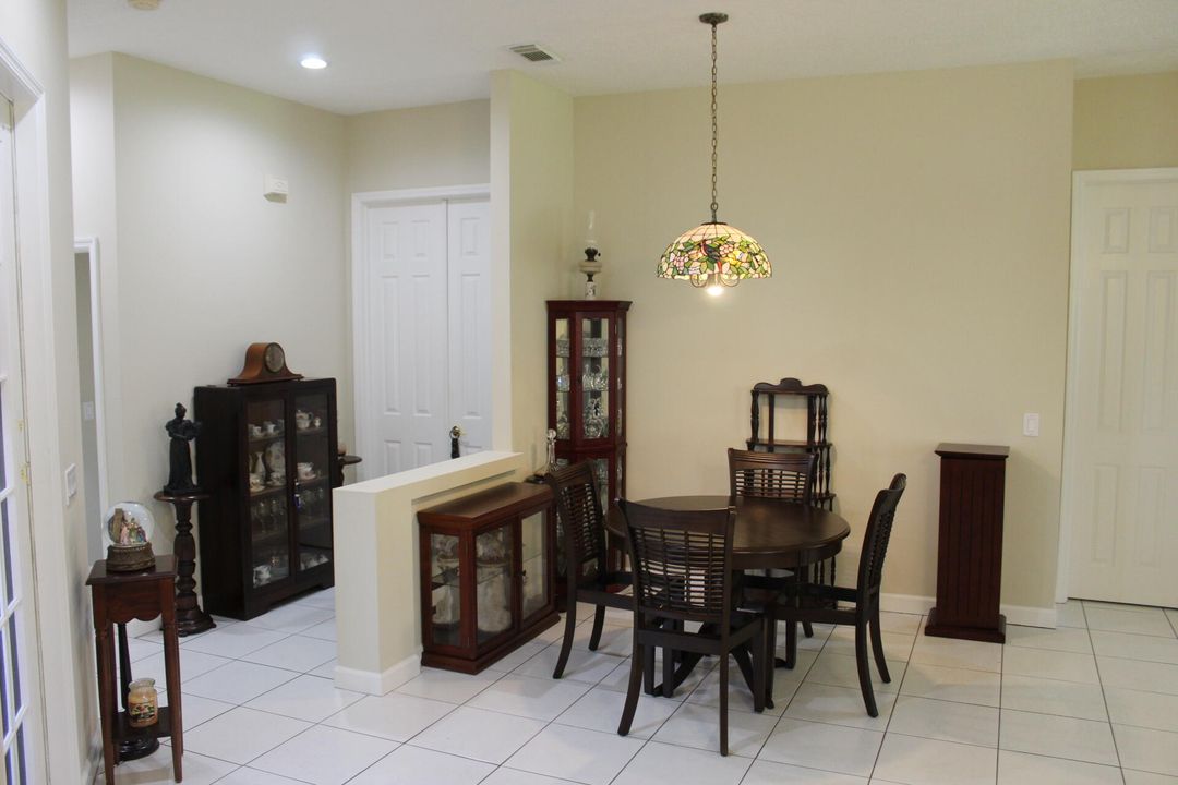 For Sale: $347,000 (3 beds, 2 baths, 1675 Square Feet)