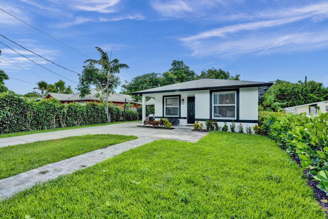 For Sale: $495,000 (3 beds, 2 baths, 1175 Square Feet)