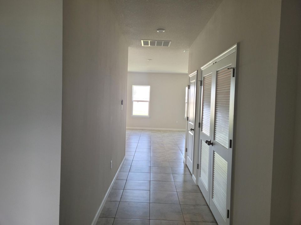 For Rent: $2,800 (3 beds, 2 baths, 1549 Square Feet)