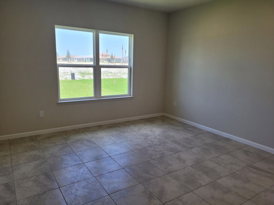 For Rent: $2,800 (3 beds, 2 baths, 1549 Square Feet)