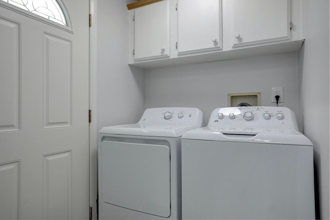 For Sale: $227,000 (2 beds, 2 baths, 1164 Square Feet)