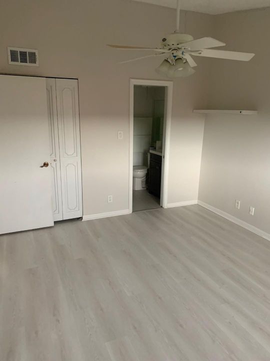 For Rent: $2,200 (2 beds, 2 baths, 870 Square Feet)