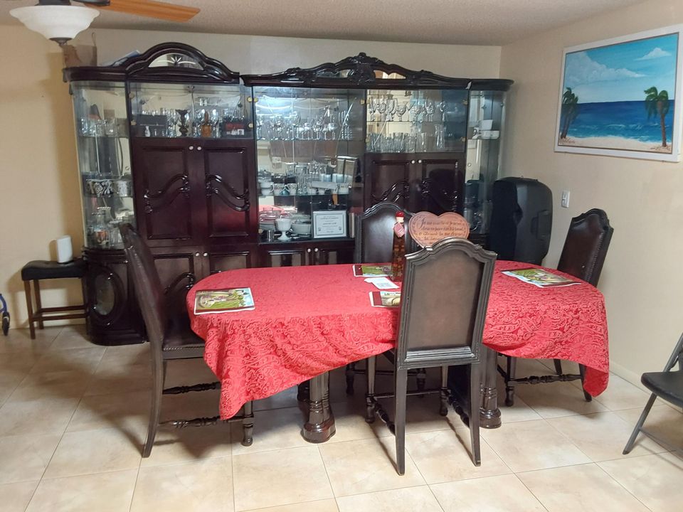 En Venta: $495,000 (5 camas, 2 baños, 2264 Pies cuadrados)