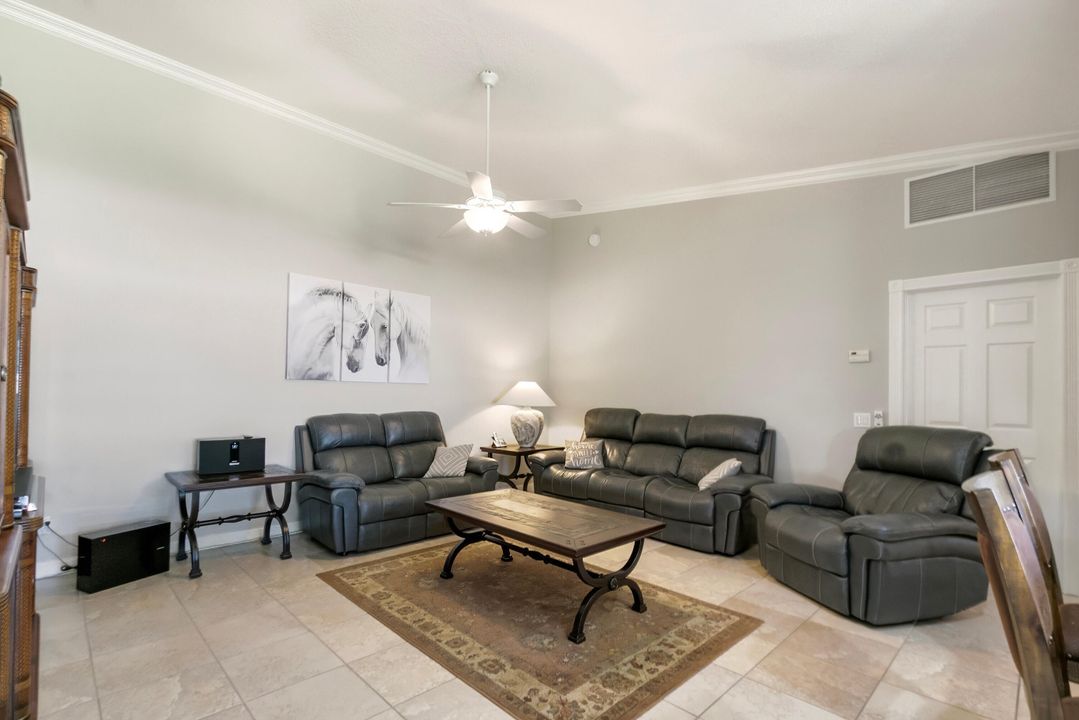 For Sale: $550,000 (2 beds, 2 baths, 1526 Square Feet)