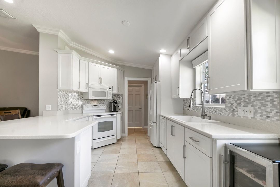 For Sale: $550,000 (2 beds, 2 baths, 1526 Square Feet)