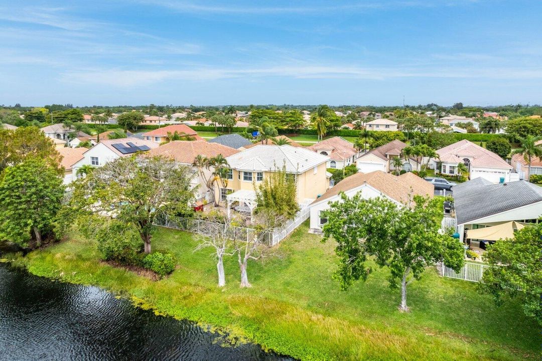 Active With Contract: $650,000 (4 beds, 2 baths, 2198 Square Feet)