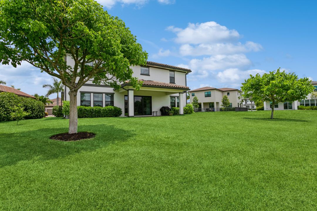 Active With Contract: $820,000 (5 beds, 4 baths, 3295 Square Feet)