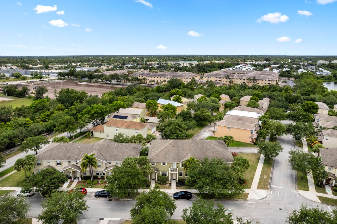 For Sale: $410,000 (3 beds, 2 baths, 1715 Square Feet)