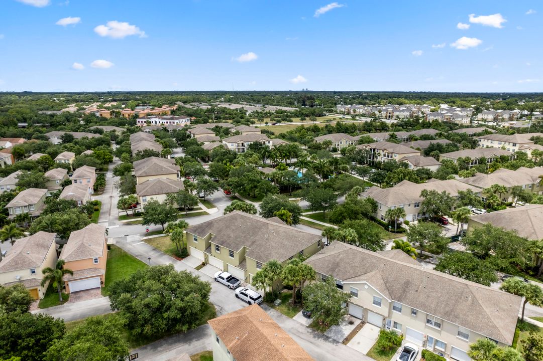 For Sale: $410,000 (3 beds, 2 baths, 1715 Square Feet)