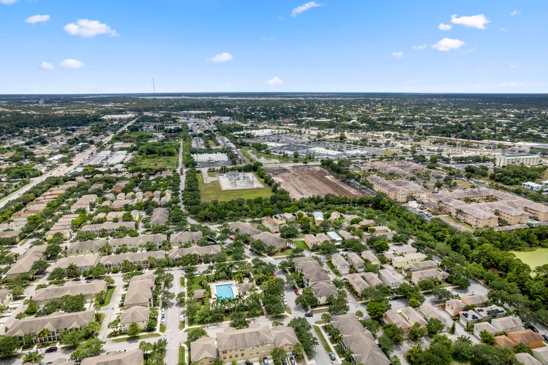 For Sale: $410,000 (3 beds, 2 baths, 1715 Square Feet)