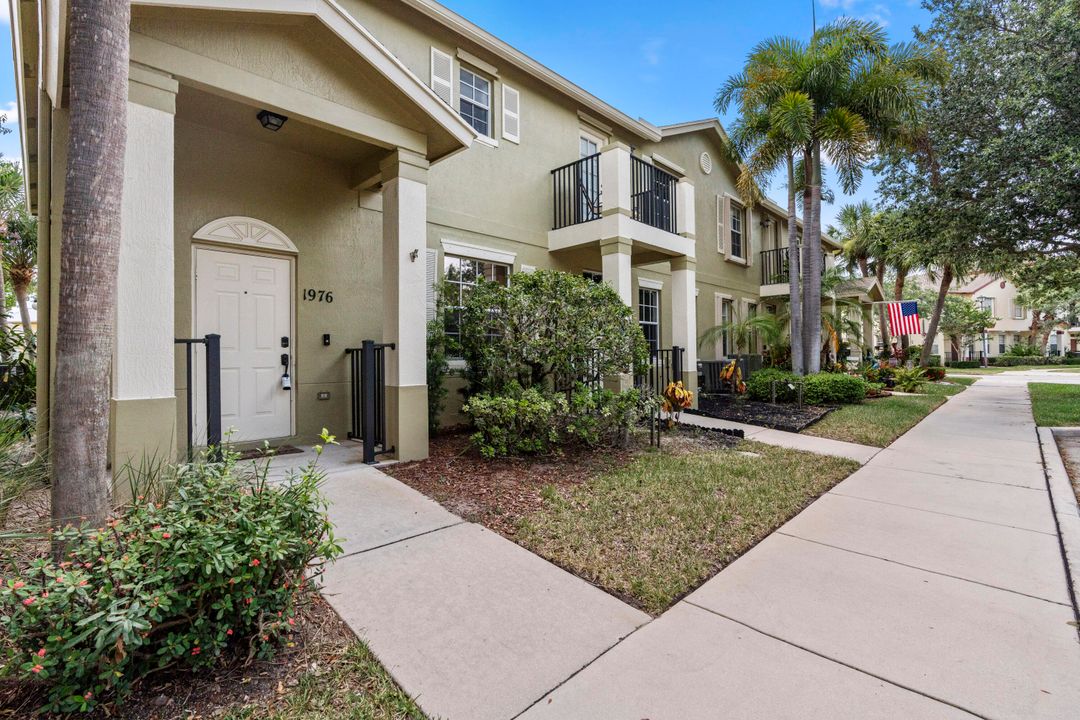 For Sale: $410,000 (3 beds, 2 baths, 1715 Square Feet)