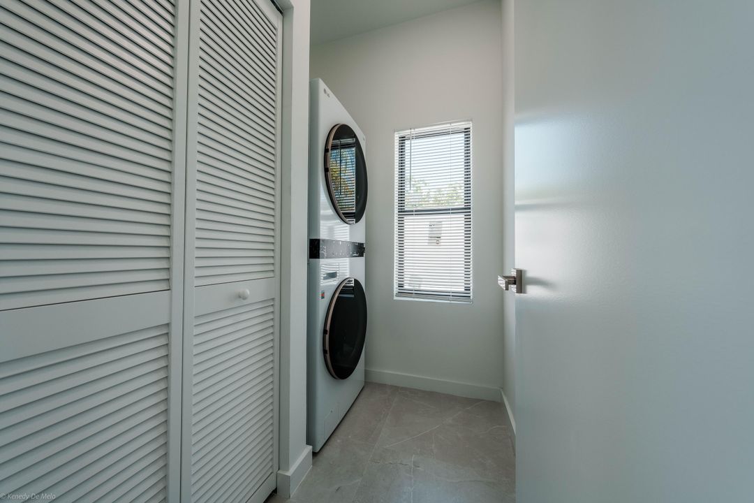 Active With Contract: $3,000 (3 beds, 2 baths, 1600 Square Feet)