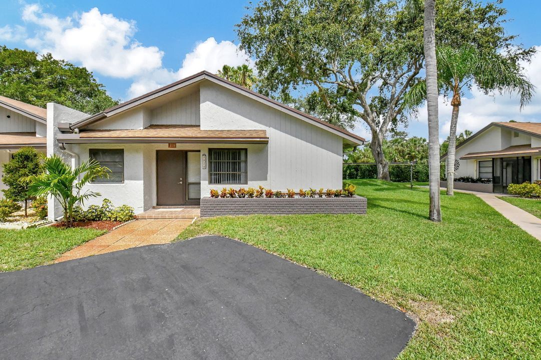 Active With Contract: $365,000 (3 beds, 2 baths, 1344 Square Feet)