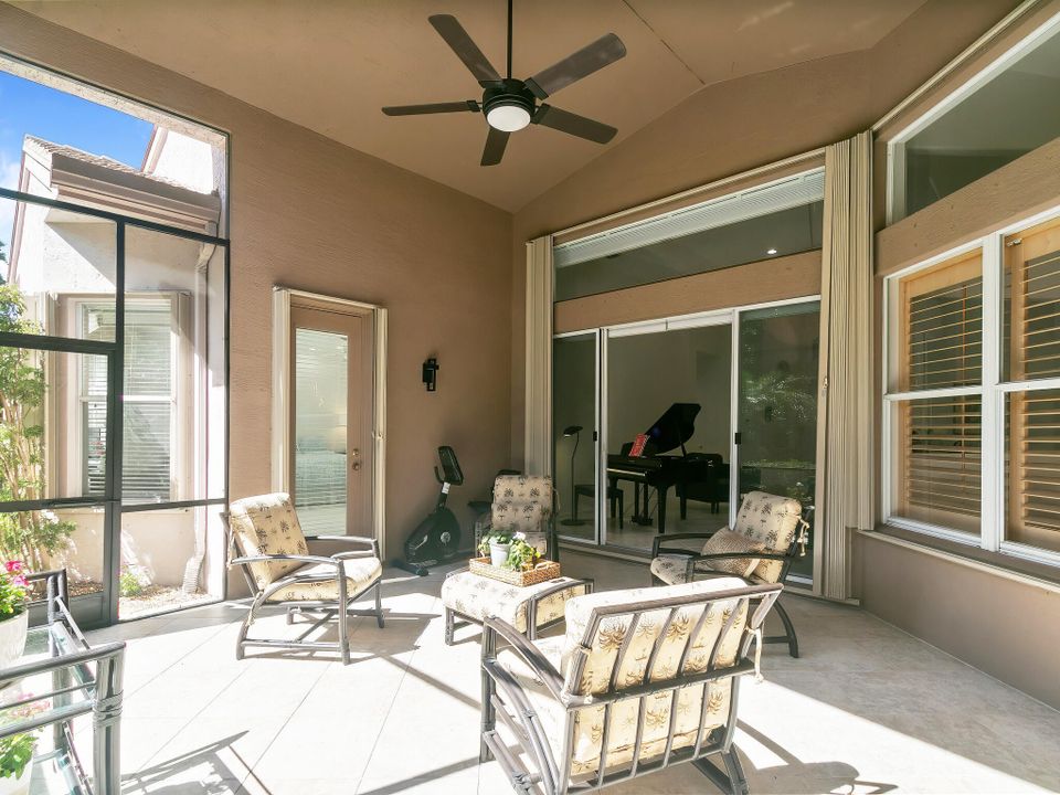 For Sale: $799,000 (4 beds, 2 baths, 2692 Square Feet)