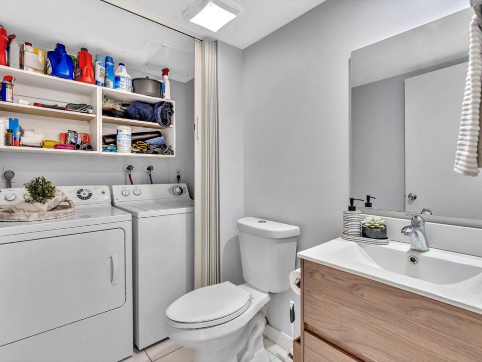 For Sale: $355,000 (2 beds, 2 baths, 1288 Square Feet)