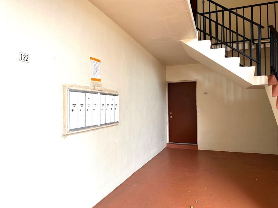 Activo con contrato: $129,900 (1 camas, 1 baños, 704 Pies cuadrados)