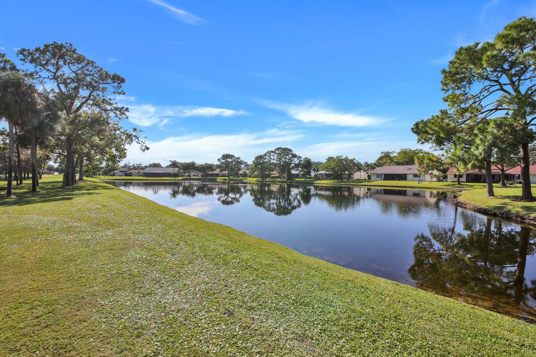 For Sale: $625,000 (2 beds, 2 baths, 1911 Square Feet)