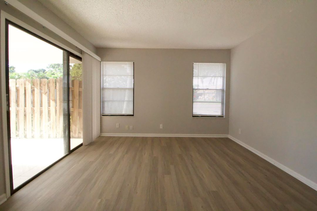 For Rent: $2,250 (2 beds, 2 baths, 1350 Square Feet)