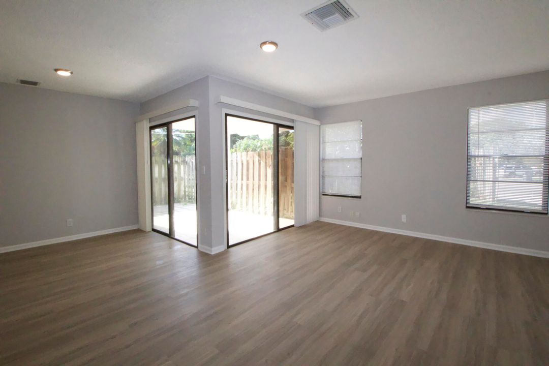 For Rent: $2,250 (2 beds, 2 baths, 1350 Square Feet)