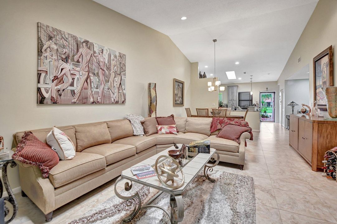 For Sale: $485,000 (2 beds, 2 baths, 1500 Square Feet)