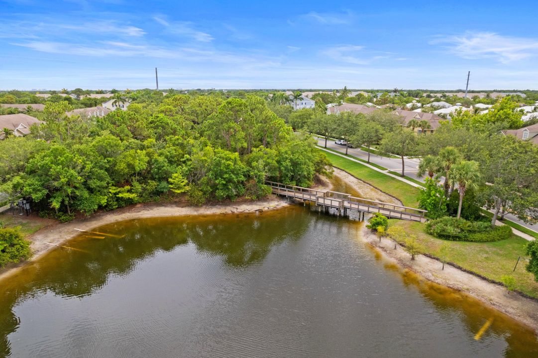 For Sale: $495,000 (2 beds, 2 baths, 1597 Square Feet)