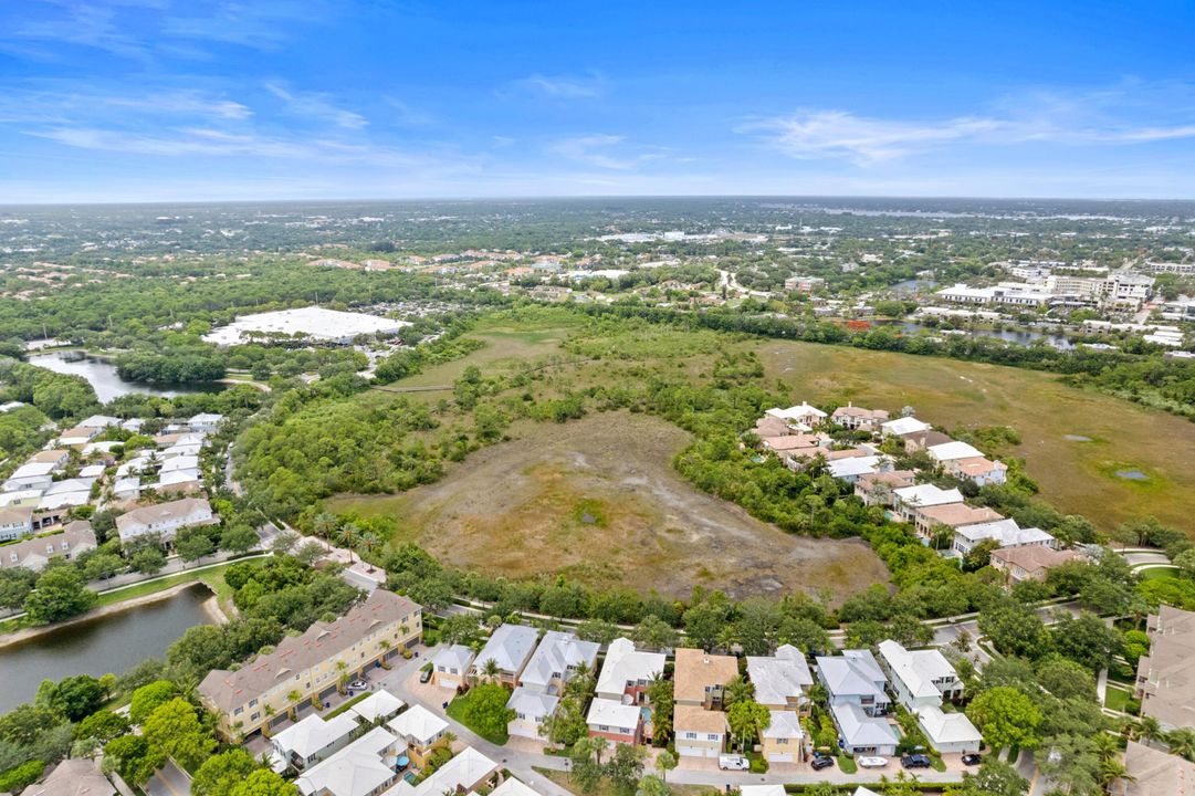 For Sale: $495,000 (2 beds, 2 baths, 1597 Square Feet)