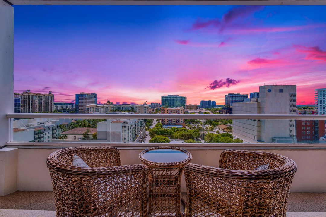 For Sale: $2,690,000 (3 beds, 2 baths, 2091 Square Feet)