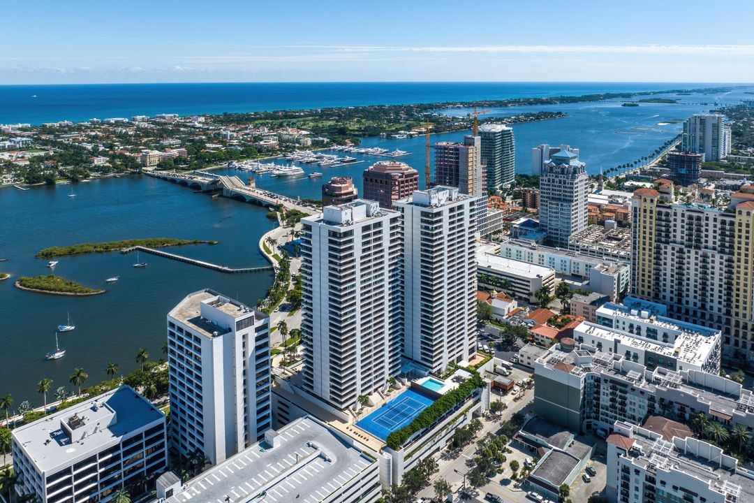 For Sale: $2,690,000 (3 beds, 2 baths, 2091 Square Feet)