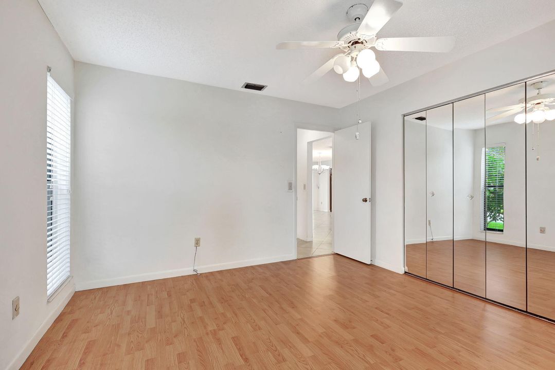 For Sale: $325,000 (2 beds, 2 baths, 1611 Square Feet)