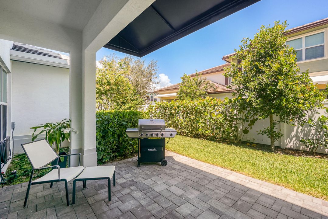 For Sale: $845,900 (3 beds, 2 baths, 2144 Square Feet)