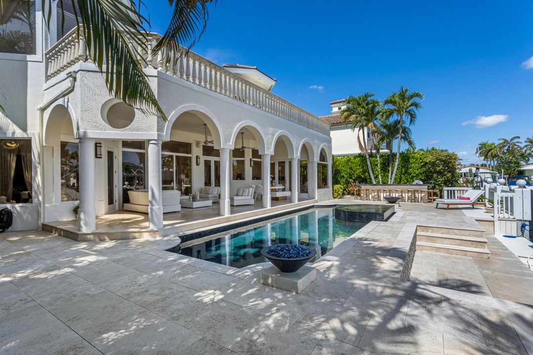 For Sale: $4,950,000 (5 beds, 5 baths, 4323 Square Feet)