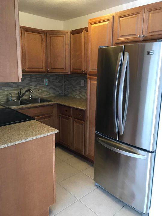 For Rent: $1,945 (1 beds, 1 baths, 600 Square Feet)