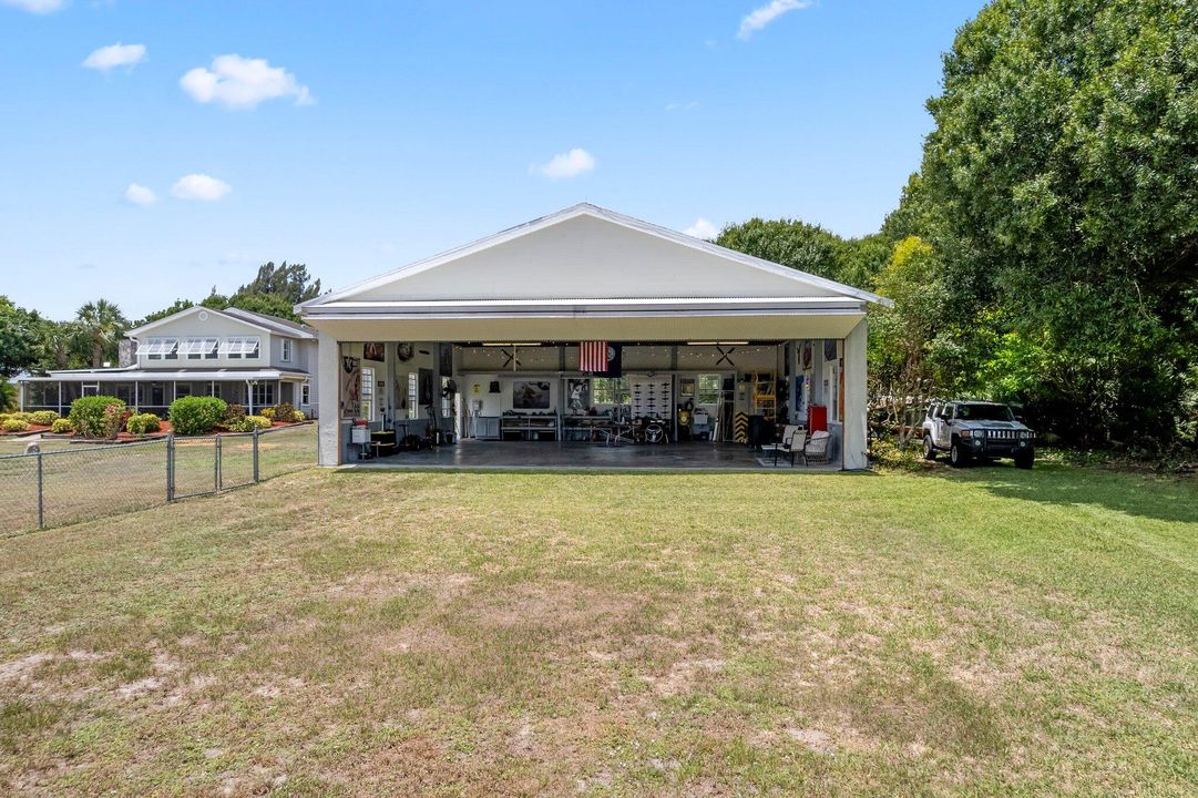 Active With Contract: $705,000 (3 beds, 3 baths, 4482 Square Feet)