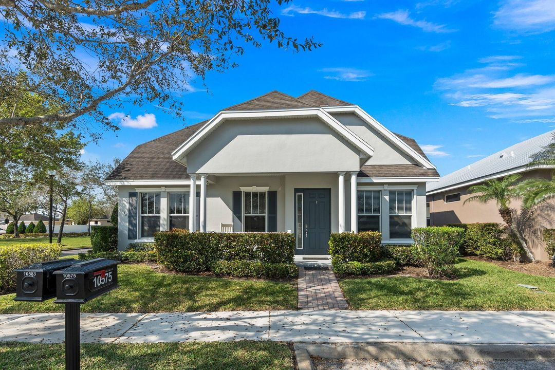 For Sale: $525,000 (3 beds, 2 baths, 2101 Square Feet)