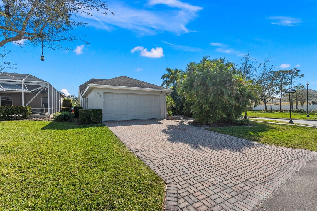 For Sale: $525,000 (3 beds, 2 baths, 2101 Square Feet)