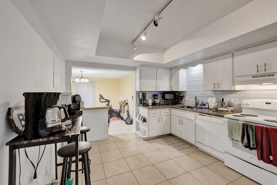 Active With Contract: $800,000 (0 beds, 0 baths, 2437 Square Feet)