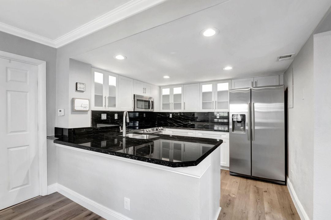 For Sale: $465,000 (3 beds, 2 baths, 1275 Square Feet)