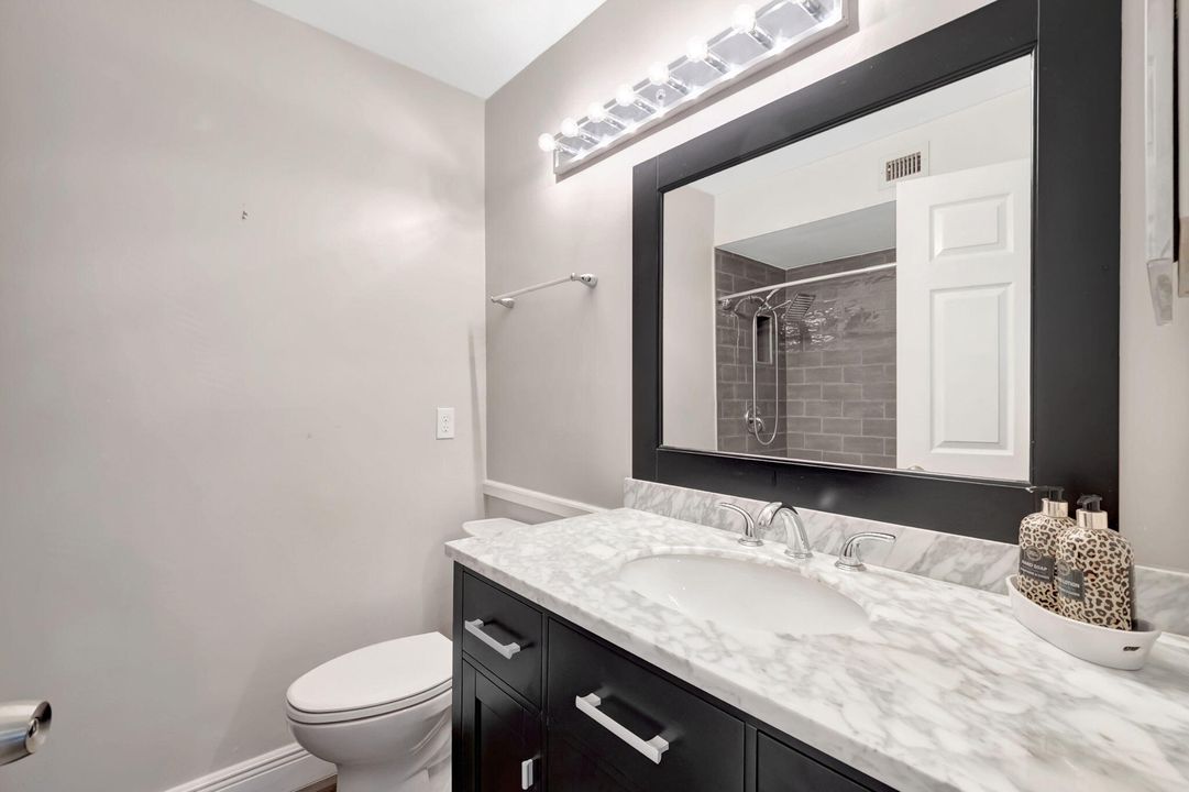 For Sale: $465,000 (3 beds, 2 baths, 1275 Square Feet)