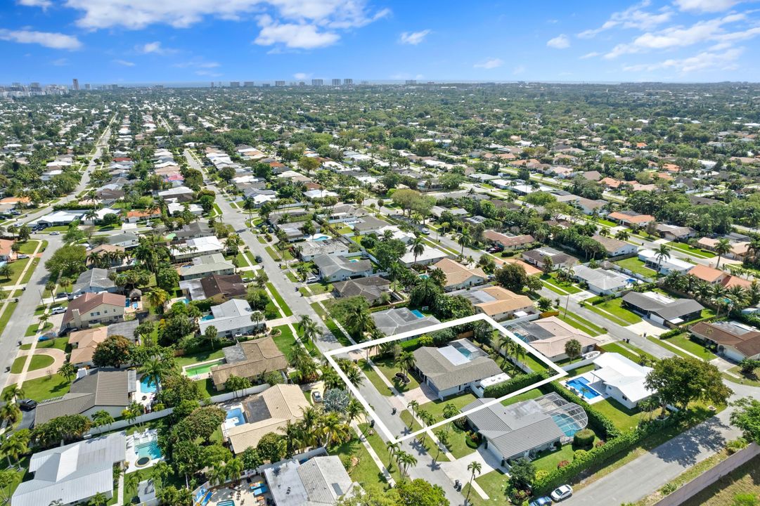 For Sale: $790,000 (4 beds, 2 baths, 1796 Square Feet)